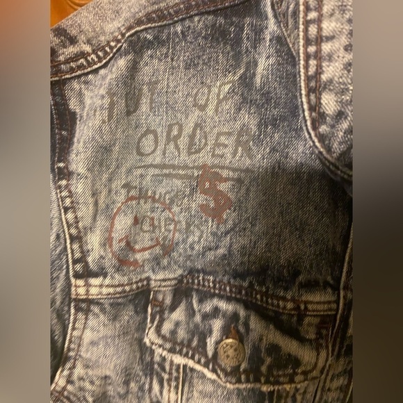 Jordan Craig Legacy Edition Graffiti & Distressed Denim Size Large - Picture 6 of 11